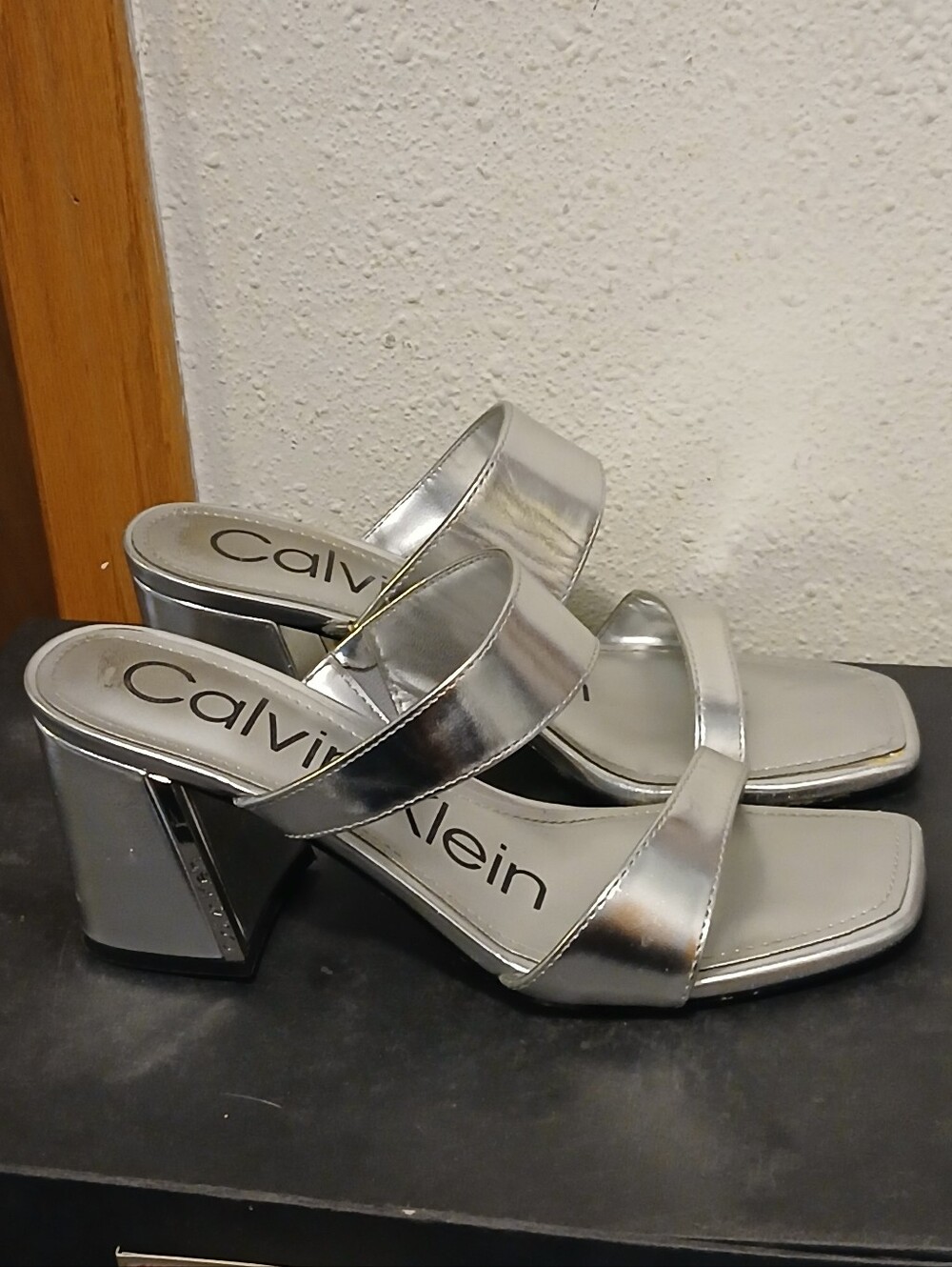 Calvin Klein Kchestia-R Silver Metallic Double Strap Block Heel Sandals 6.5M